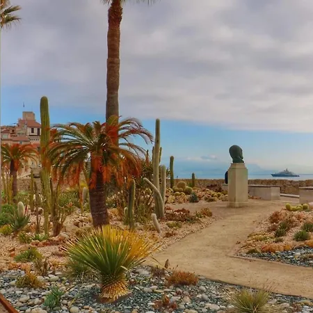 Flat With Sea View 昂蒂布