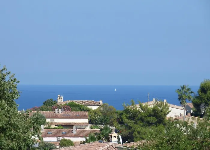 Flat With Sea View * 昂蒂布