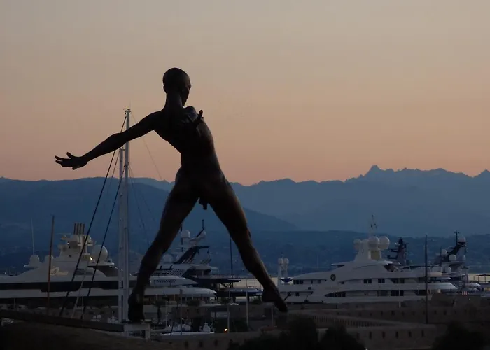 公寓 Flat With Sea View 昂蒂布