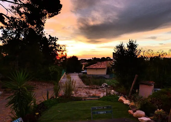 公寓 Flat With Sea View 昂蒂布