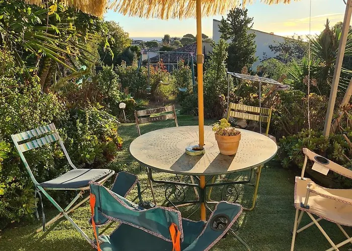 Flat With Sea View 公寓 *